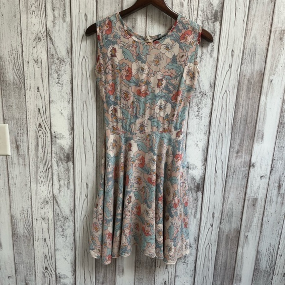 TFNC floral dress size small